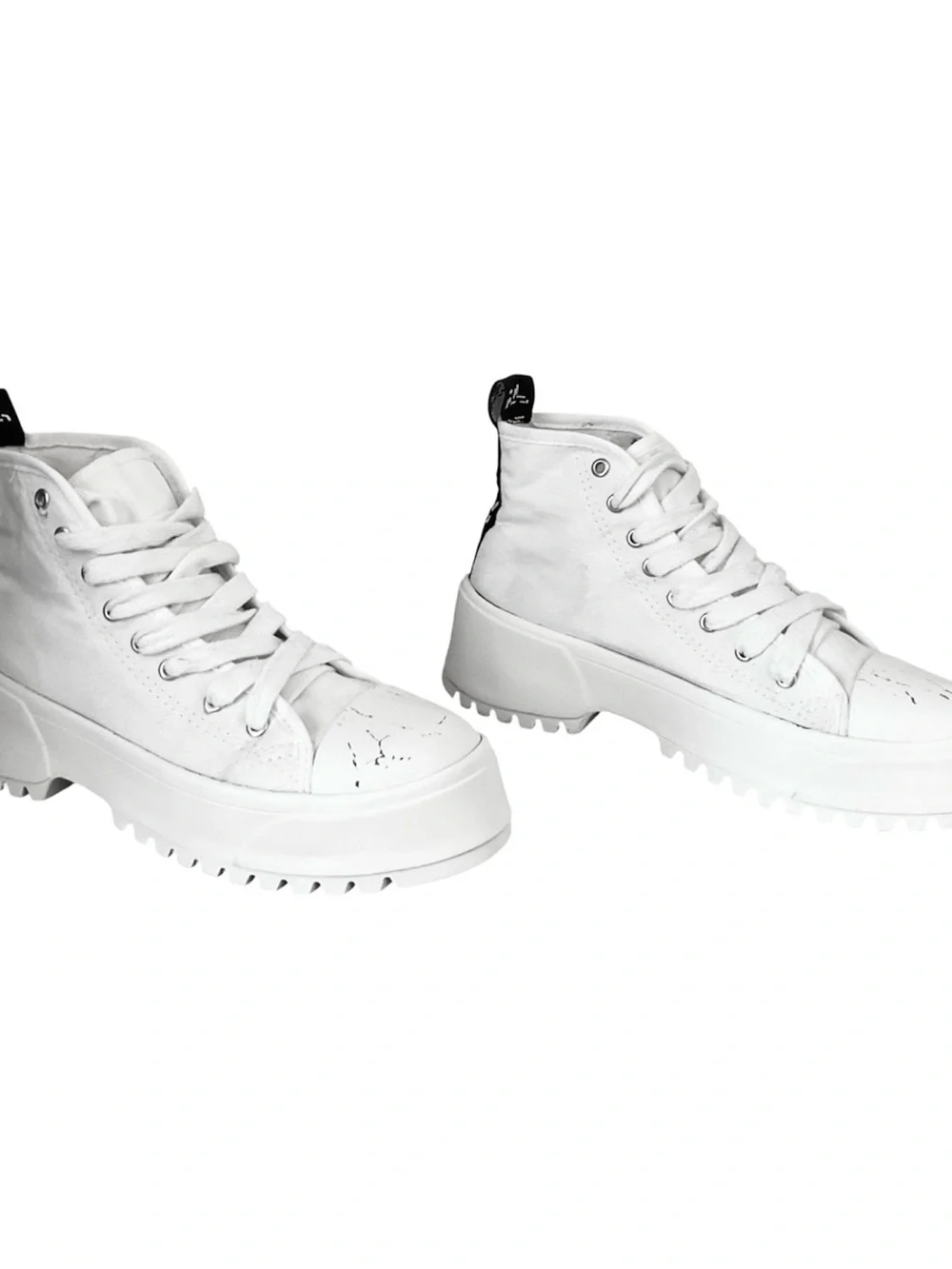 Zara accents thick detail